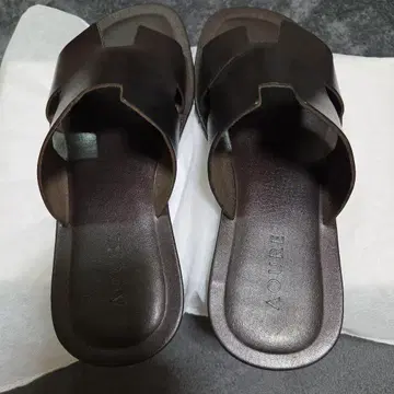 아울 가죽 샌들 다크 브라운 중고 (25.5~26.0cm)