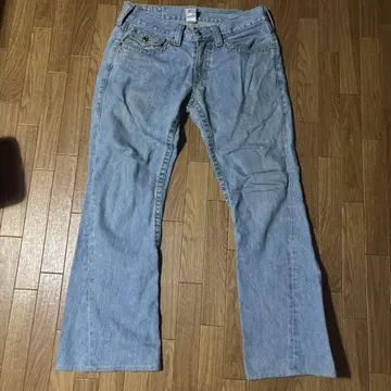 True Religion 부츠컷 데님 라이트 블루