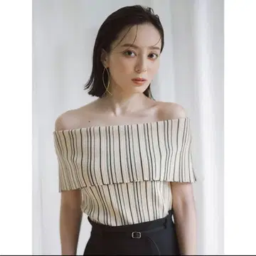 새상품급 anuans 뉘앙스 오프숄더 랜덤 리브 니트 풀오버