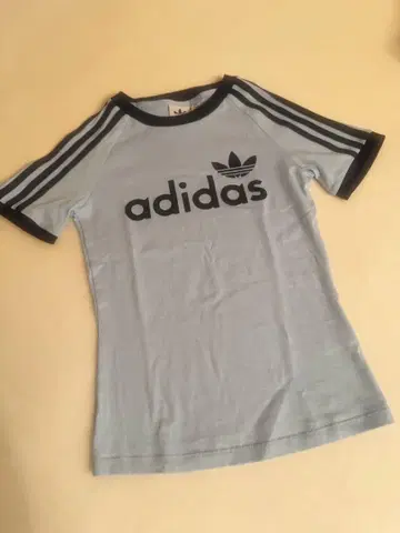 아디다스 숏 슬리브 CSKY/OFFWHT