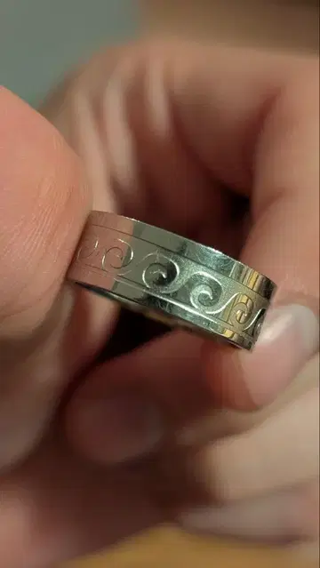 Sweet Sassy 파도 무늬 반지