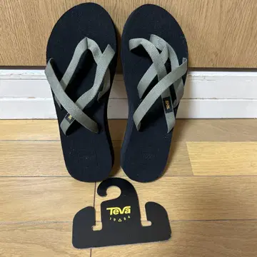새상품 Teva 샌들 테바 오로와프 23cm