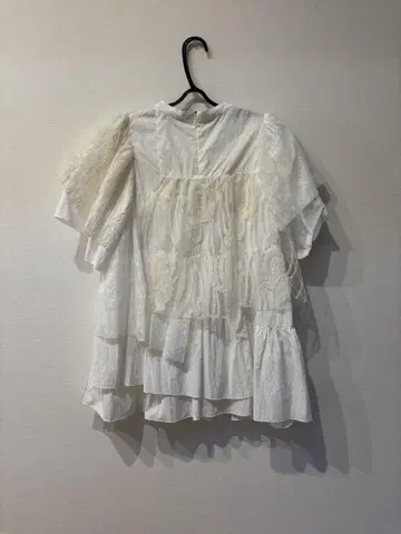 willfully 레이스 도킹 블라우스 화이트