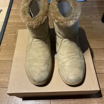 TOMMY NewYork 베이지 퍼 부츠