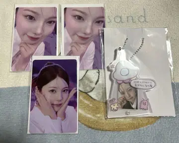 niziu NiziUniverse 드로우 키링 포토 카드 아야카