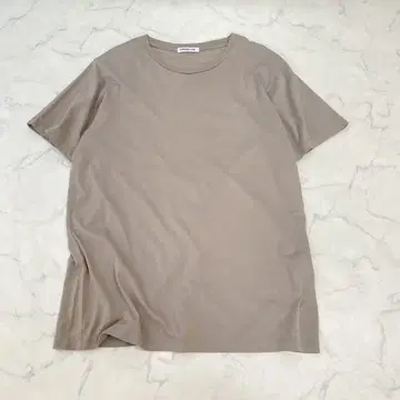 EVERYDAY I LIKE. 에브리데이아이라이크 베이지 반팔 티셔츠