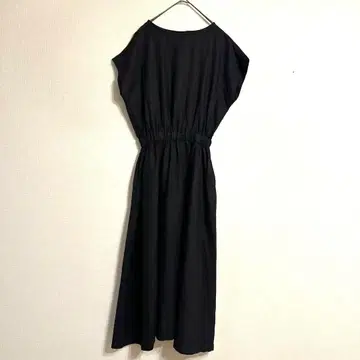 어반 리서치 도어스 린넨 블랙 슬리브리스 롱 원피스