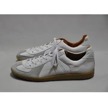 REPRODUCTION OF FOUND GERMAN TRAINER