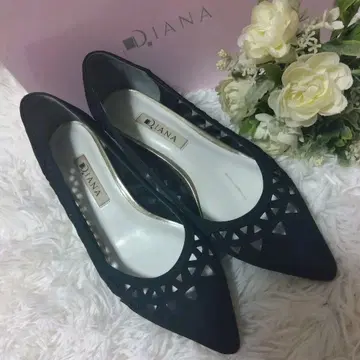 DIANA 블랙 스틸레토 펌프스