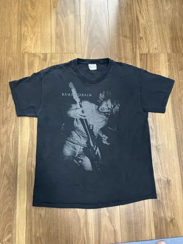 Nirvana Kurt Cobain Portrait Guitar