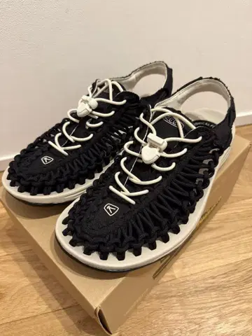 KEEN / UNEEK CANVAS / 유니크 캔버스 / 샌들