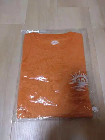 사잔 올스타즈 가이가사키 라이브 45주년 굿즈 그라데이션 티셔츠 L