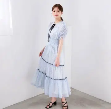 안미르 스카이블루 도트 원피스