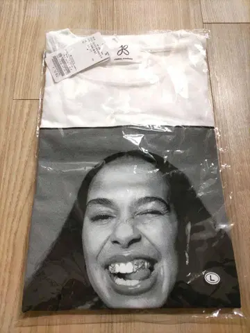 JOURNAL STANDARD Jorja Smith T셔츠