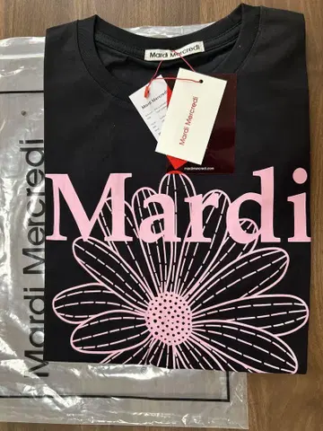 Mardi Mercredi 블랙 티셔츠 플라워 프린트