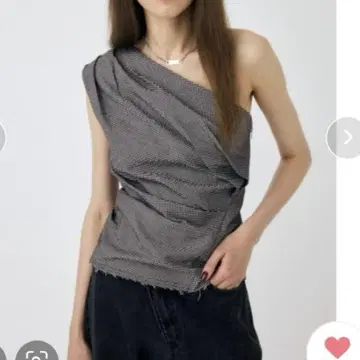 Moussy 원숄더 슬리브리스 탑 블랙