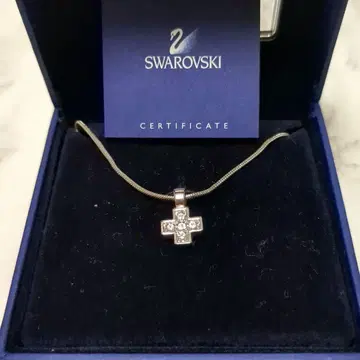 새상품급 스와로브스키 크리스탈 크로스 탑 목걸이 실버