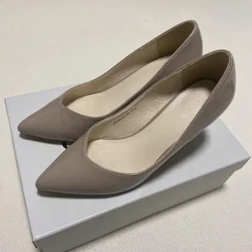 [ RANDA ] 베이지 펌프스 (23.0cm)