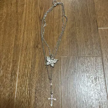 h.naoto 나비와 십자가 크리스탈 목걸이