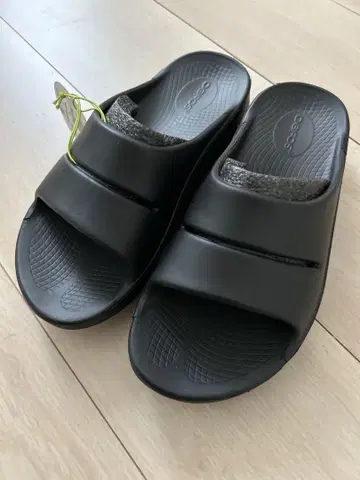 OOFOS OOAHH 우포스 리커버리 샌들