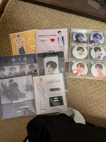 txt 아크릴 스탠드 캔뱃지 묶음 판매