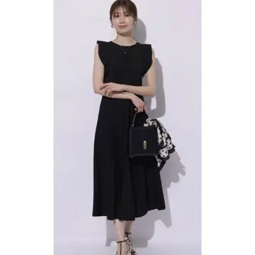아푸와이저 리셰 레이디 플레어 니트 원피스 블랙 사이즈 1