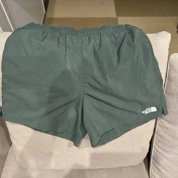 THE NORTH FACE Versatile Short M 다크 그린