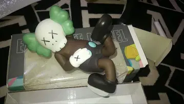 KAWS 스컬 디자인 피규어 약 15cm
