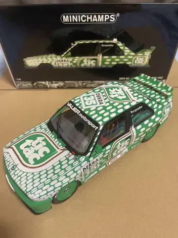 BMW M3 A.BURGSTALLER DTM 1992 1/18