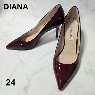 새상품급 다이애나 포인트 토 에나멜 펌프스 버건디 24cm