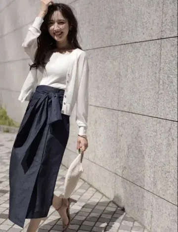 7/31까지 새상품급 Apuweiser-riche 리본 랩스커트
