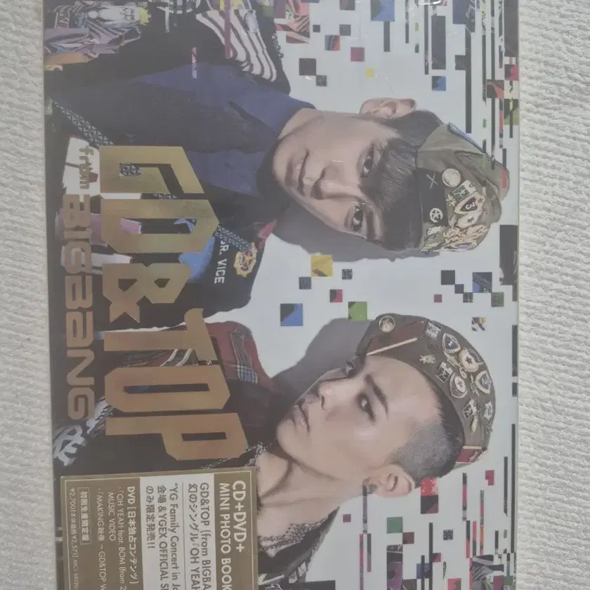 GD＆TOP OH YEAH T.O.P Ver.(CD+DVD)BIGBANG GD & TOP from BIGBANG OH YEAH CD+DVD+MINI PHOTO BOOKLET yg