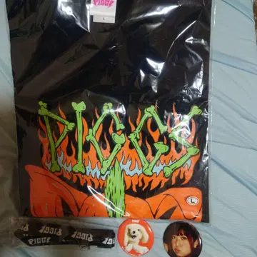 PIGGS 불타는 돼지 얼굴 티셔츠 L 사이즈 미개봉 + GOODS