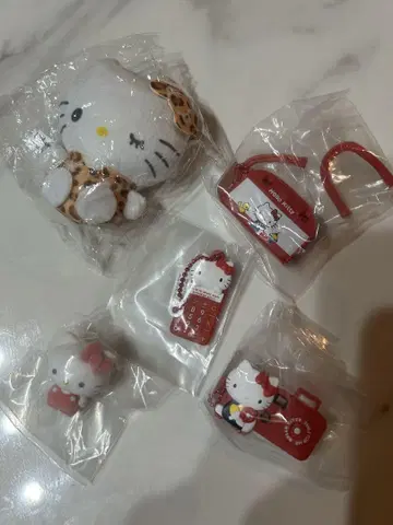 가챠가챠 헬로키티 모음