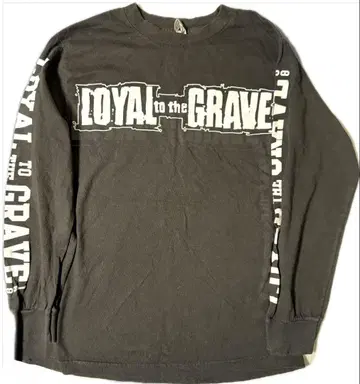 LOYAL TO THE GRAVE 롱 슬리브 티셔츠