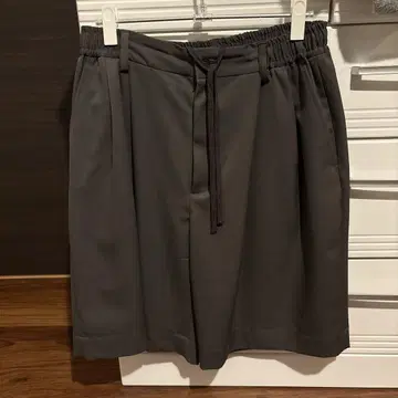 steins 100% 울 S 사이즈 그레이 숏 팬츠