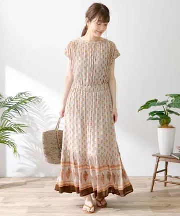 새상품 어반 리서치 사니 라벨 패널 프린트 크레이프 원피스