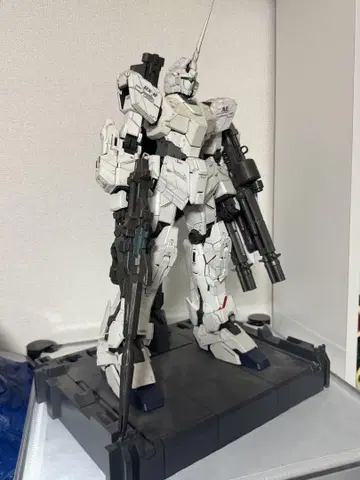 PG 유니콘 건담 조립 완료