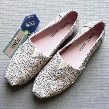 TOMS 파스텔 멀티 레오파드 패턴 23.5cm 새상품