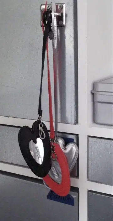 LOW CLASSIC HEART SEOUL KEY-RING