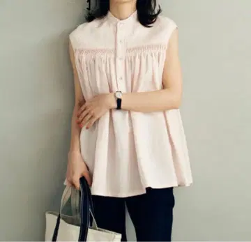 사이 Scye 린넨 핀턱 슬리브리스 블라우스 린넨 페일 핑크 36