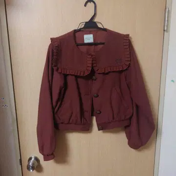 프릴 장식 브라운 자켓