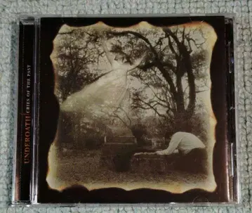 Underoath / Cries Of The Past 수입반