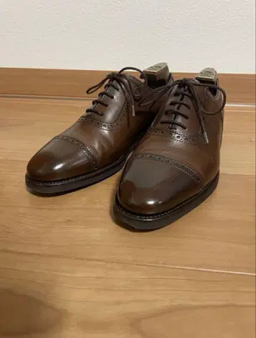 Berwick 가죽 신발 다크 브라운 세미 브로그