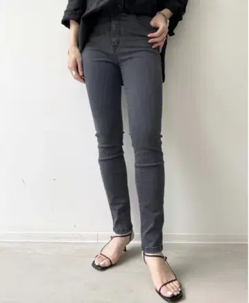 헬로봉쥬르 라빠르망 스키니 데님 블랙 27
