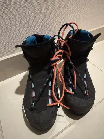 등산화 트레킹 슈즈 LA SPORTIVA