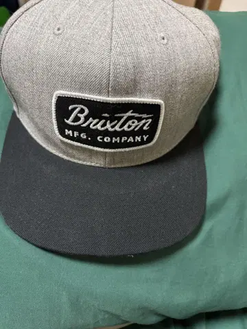 Buxton 그레이 블랙 캡
