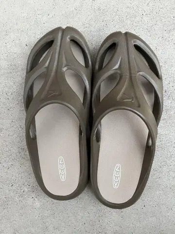 신상품 미사용 킨 샨티 샌들