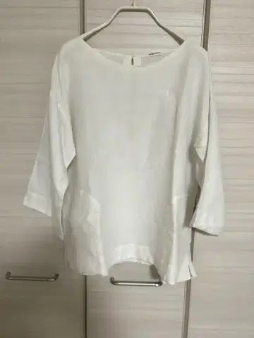 Veritecoeur 베리떼꾸르 * 화이트 블라우스