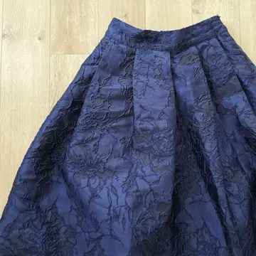 [tocco closet] 자카드 플라워 플레어 스커트